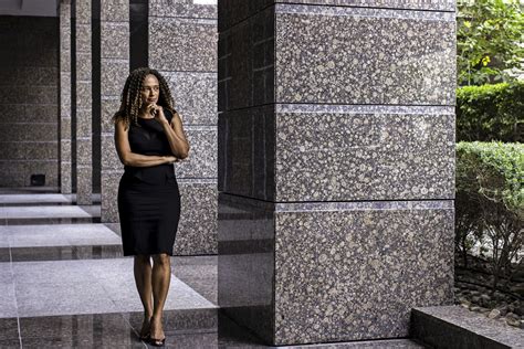 isabella de los santos|Isabel dos Santos .